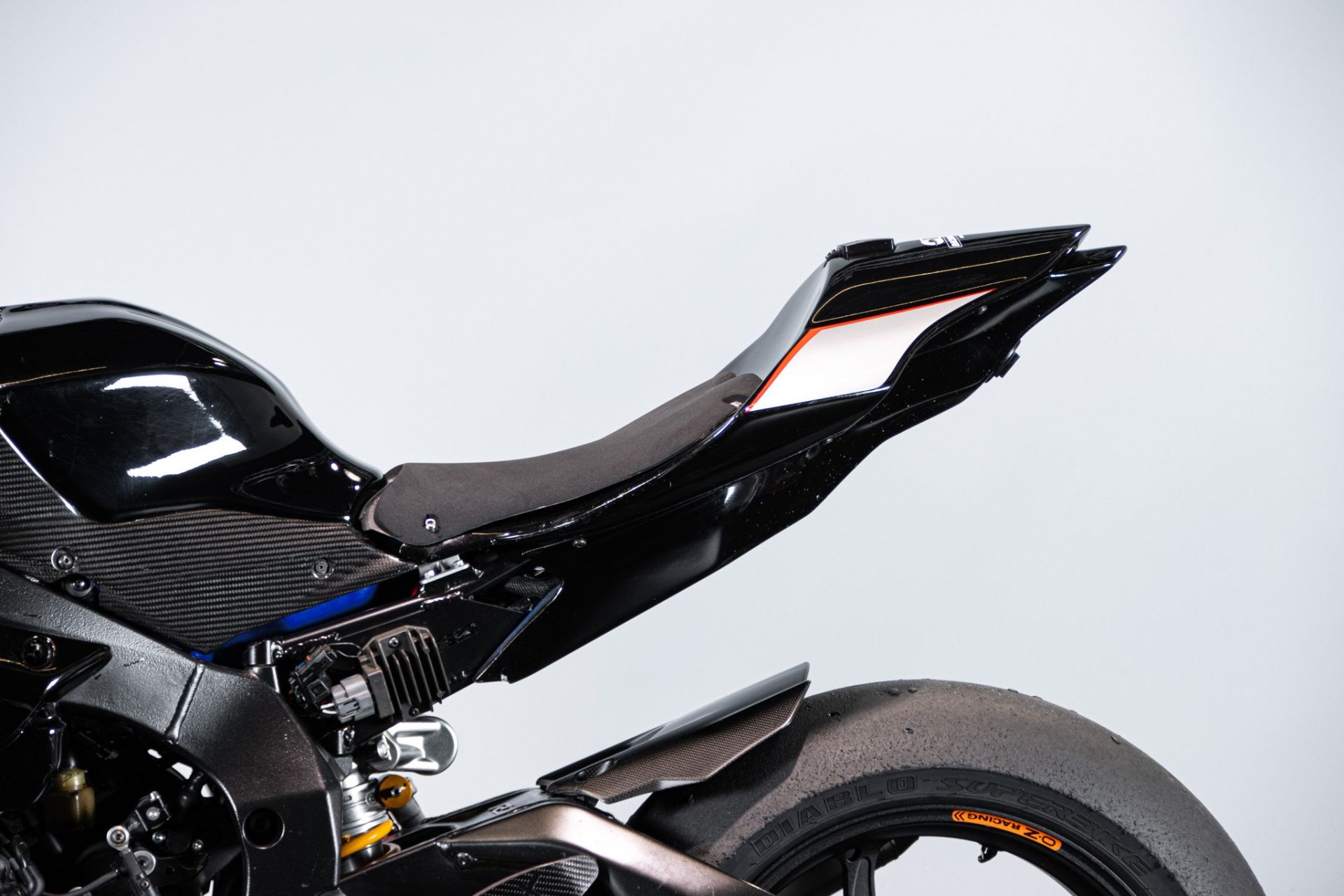 2024 YAMAHA R1