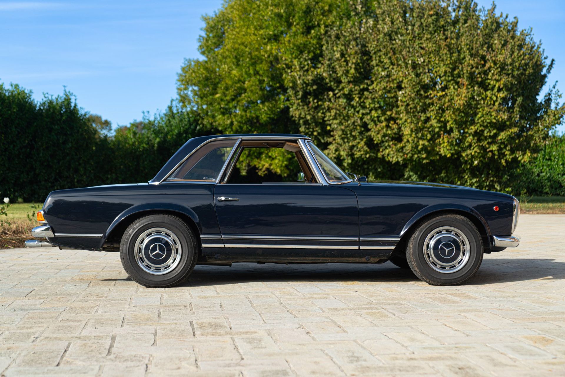 1969 MERCEDES-BENZ 280 SL