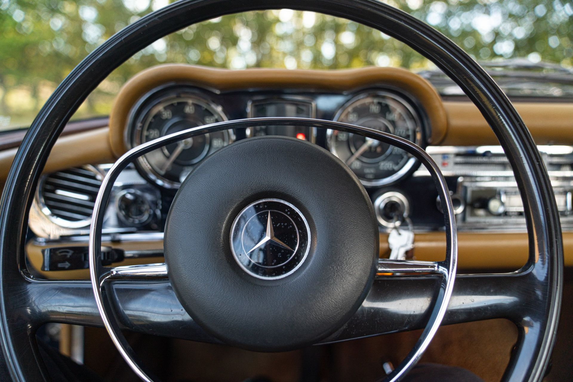 1969 MERCEDES-BENZ 280 SL