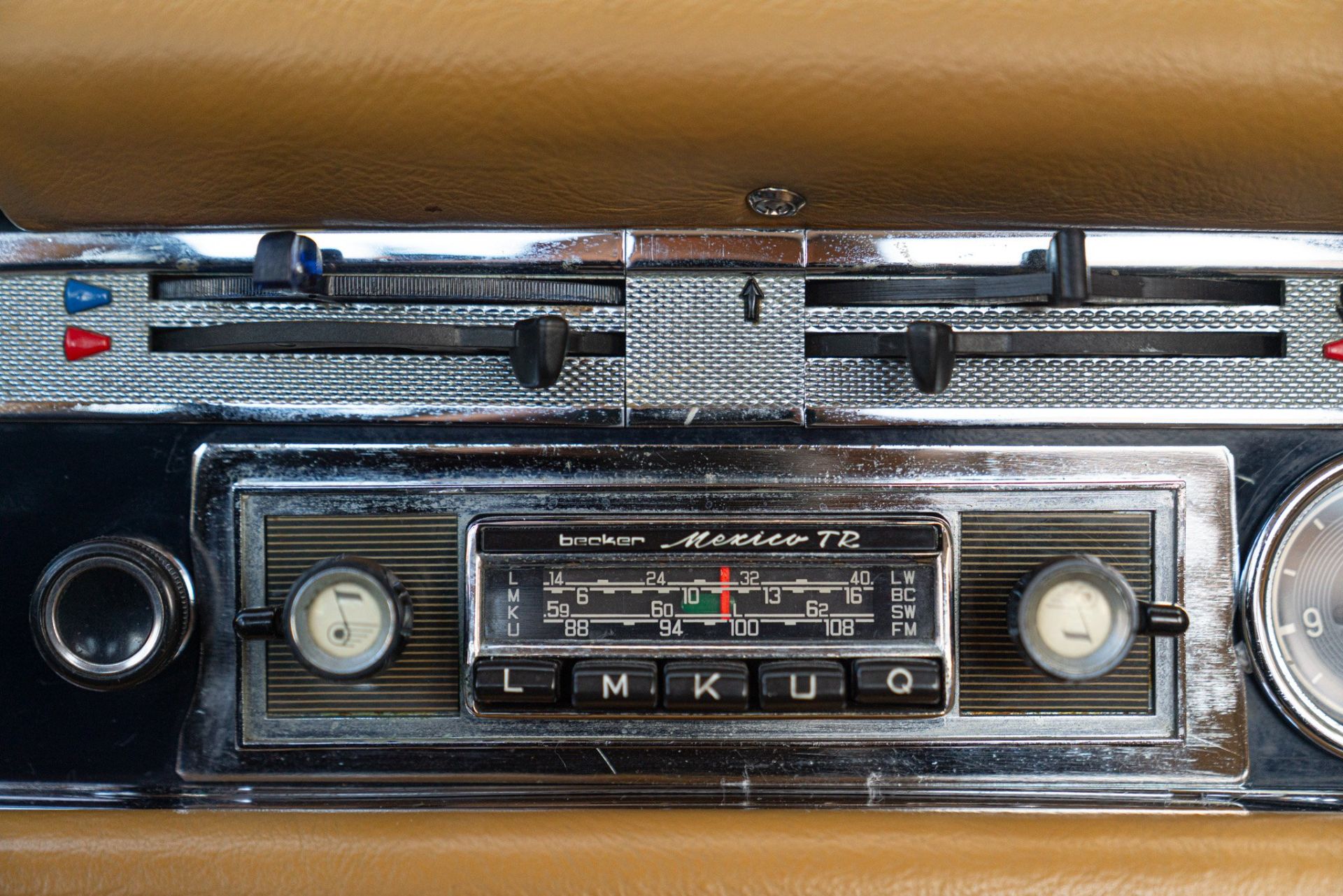 1969 MERCEDES-BENZ 280 SL