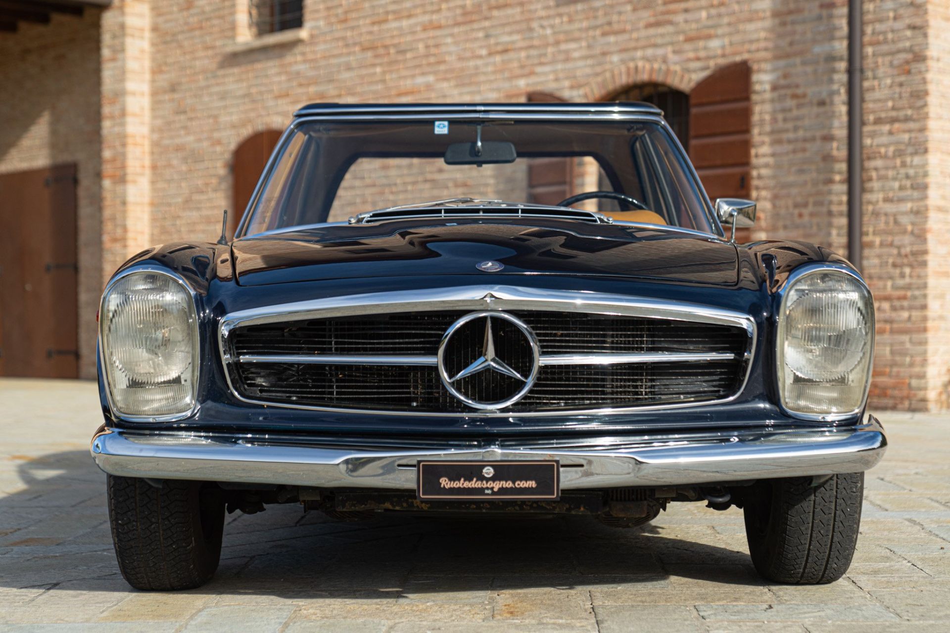 1969 MERCEDES-BENZ 280 SL