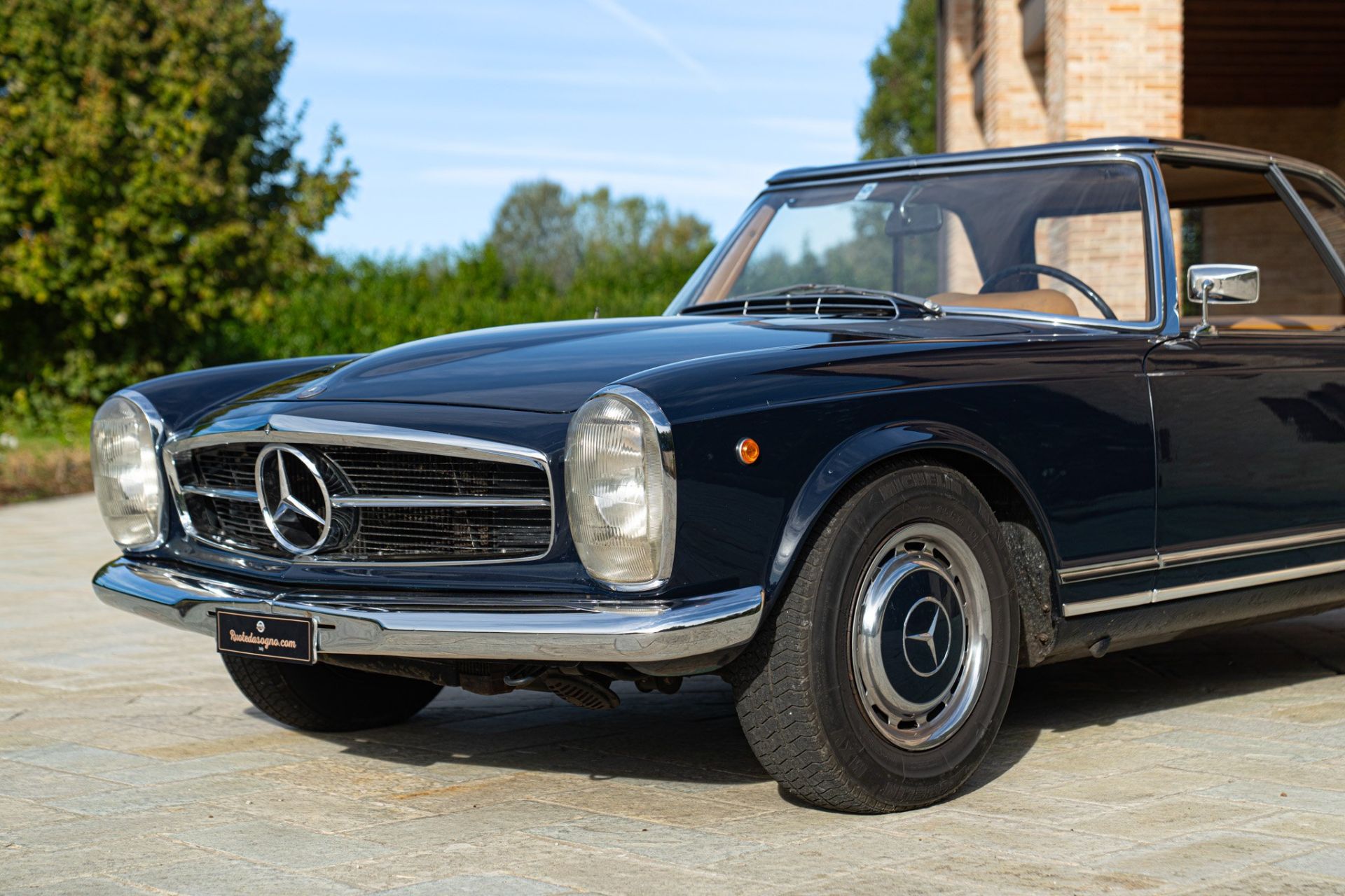 1969 MERCEDES-BENZ 280 SL