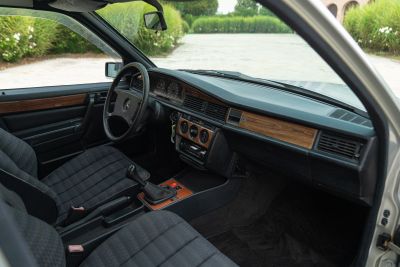 1991 MERCEDES-BENZ 190 E 1.8