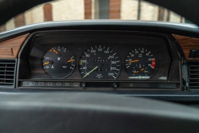 1991 MERCEDES-BENZ 190 E 1.8
