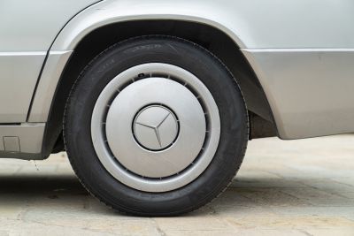 1991 MERCEDES-BENZ 190 E 1.8