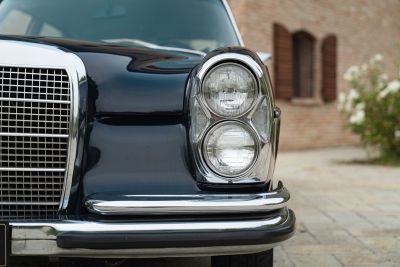 1973 MERCEDES -BENZ 300 SEL 3.5