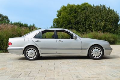 2000 MERCEDES-BENZ E430 V8