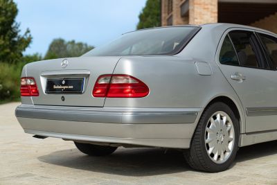 2000 MERCEDES-BENZ E430 V8