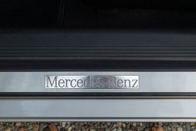 2000 MERCEDES-BENZ E430 V8