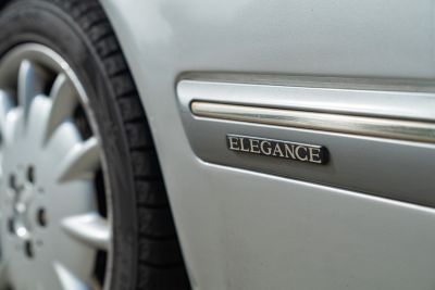 2000 MERCEDES-BENZ E430 V8