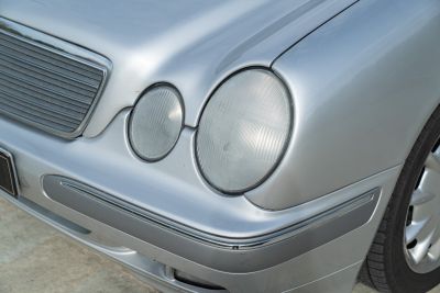 2000 MERCEDES-BENZ E430 V8