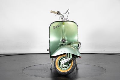 1951 PIAGGIO VESPA V31T "FARO BASSO"