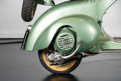 1951 PIAGGIO VESPA V31T "FARO BASSO"