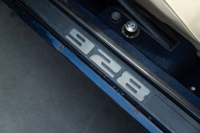 1981 PORSCHE 928