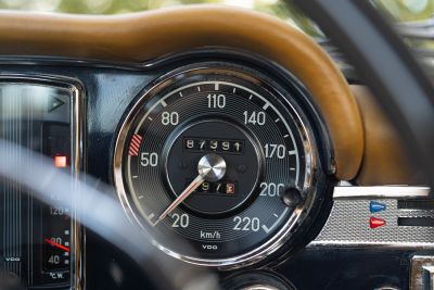 1969 MERCEDES-BENZ 280 SL