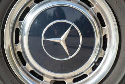 1969 MERCEDES-BENZ 280 SL
