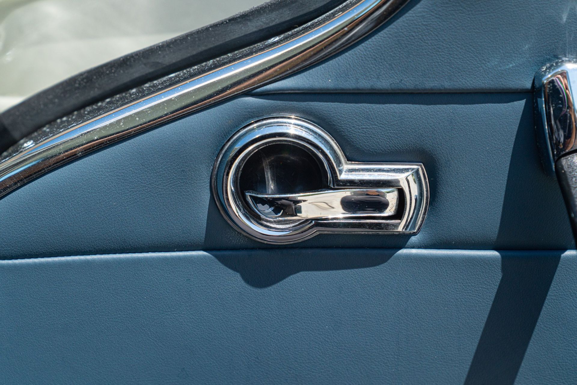1965 MERCEDES-BENZ 230 SL