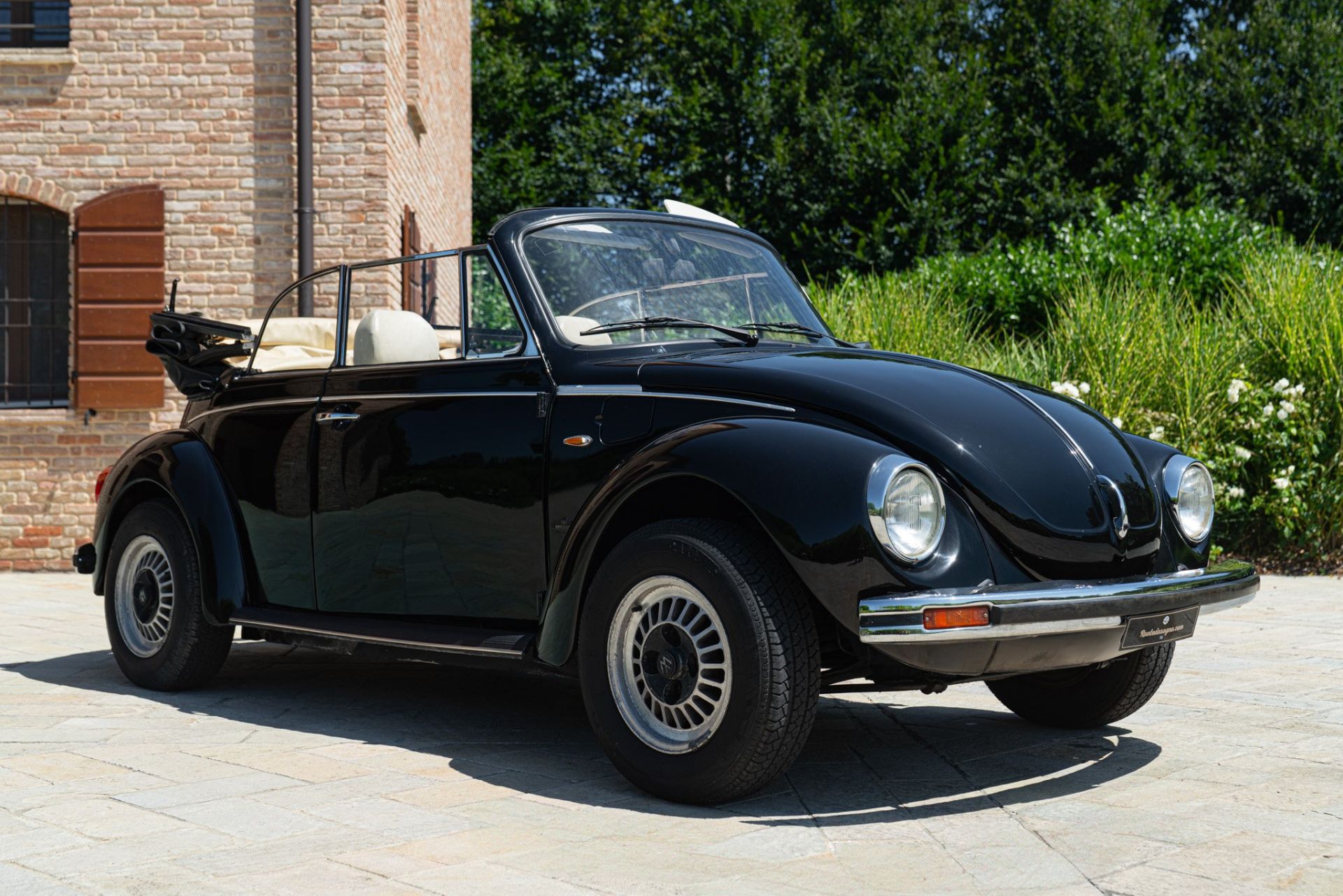 1975 VOLKSWAGEN MAGGIOLONE CABRIOLET 1303