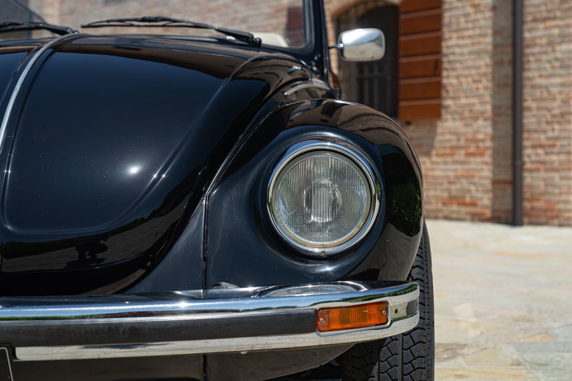 1975 VOLKSWAGEN MAGGIOLONE CABRIOLET 1303