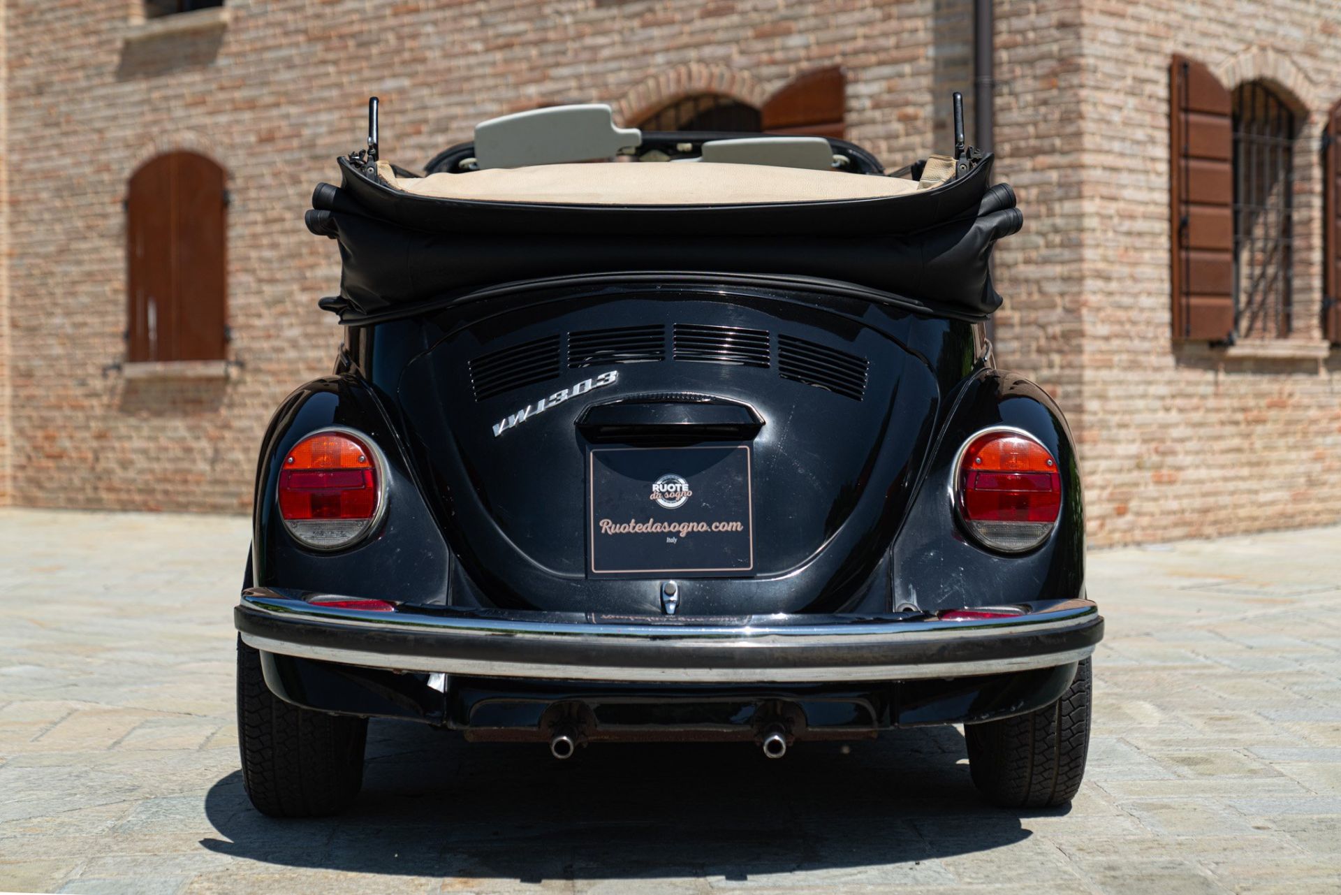 1975 VOLKSWAGEN MAGGIOLONE CABRIOLET 1303