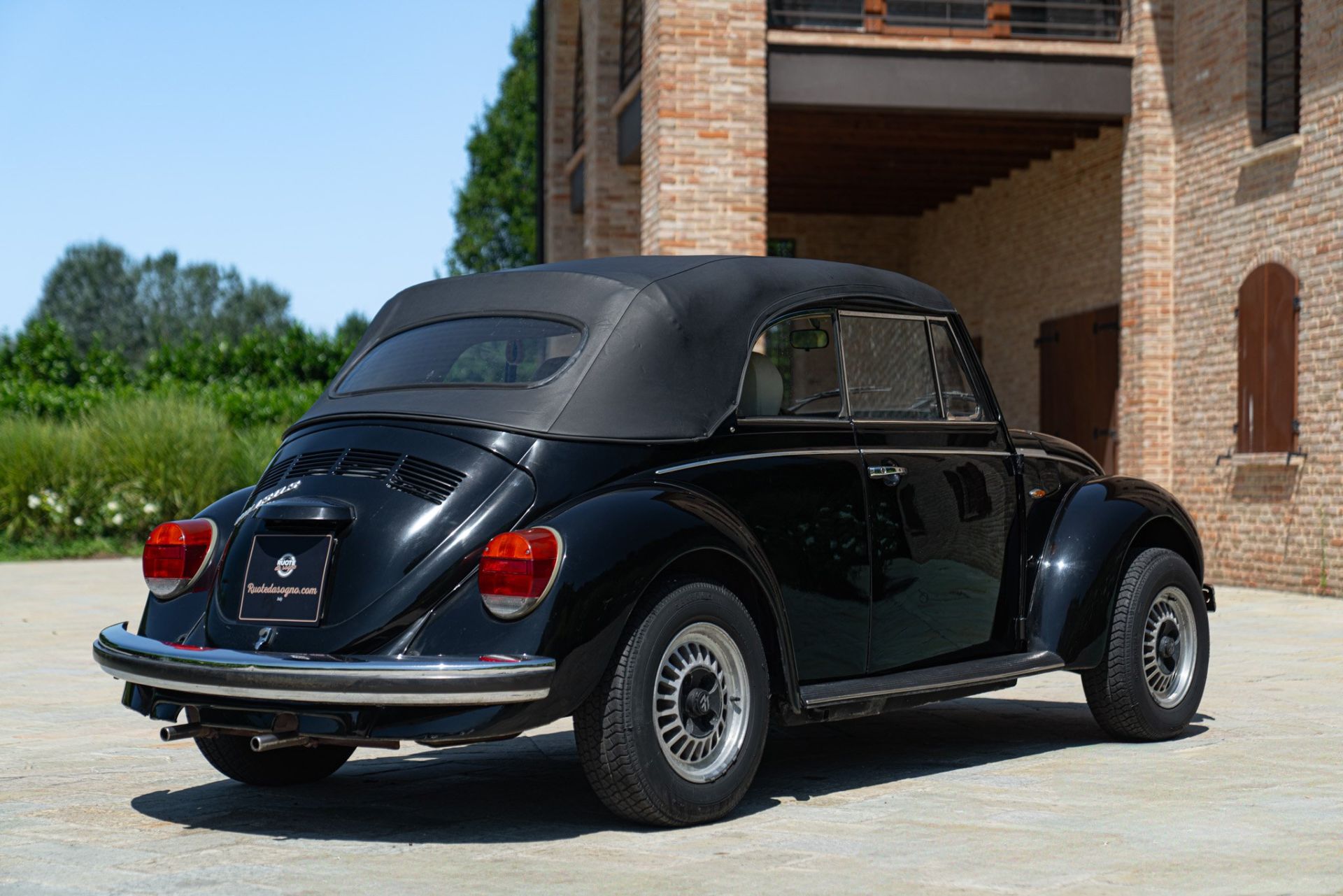 1975 VOLKSWAGEN MAGGIOLONE CABRIOLET 1303