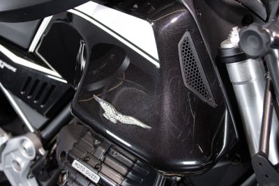 2022 MOTO GUZZI V85 TT GUARDIA D’ONORE 1946