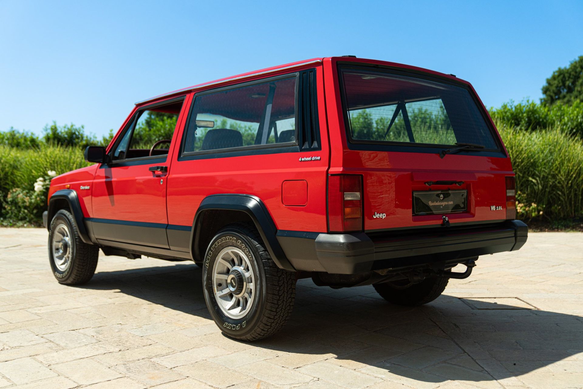 1985 JEEP CHEROKEE 2.8 V6