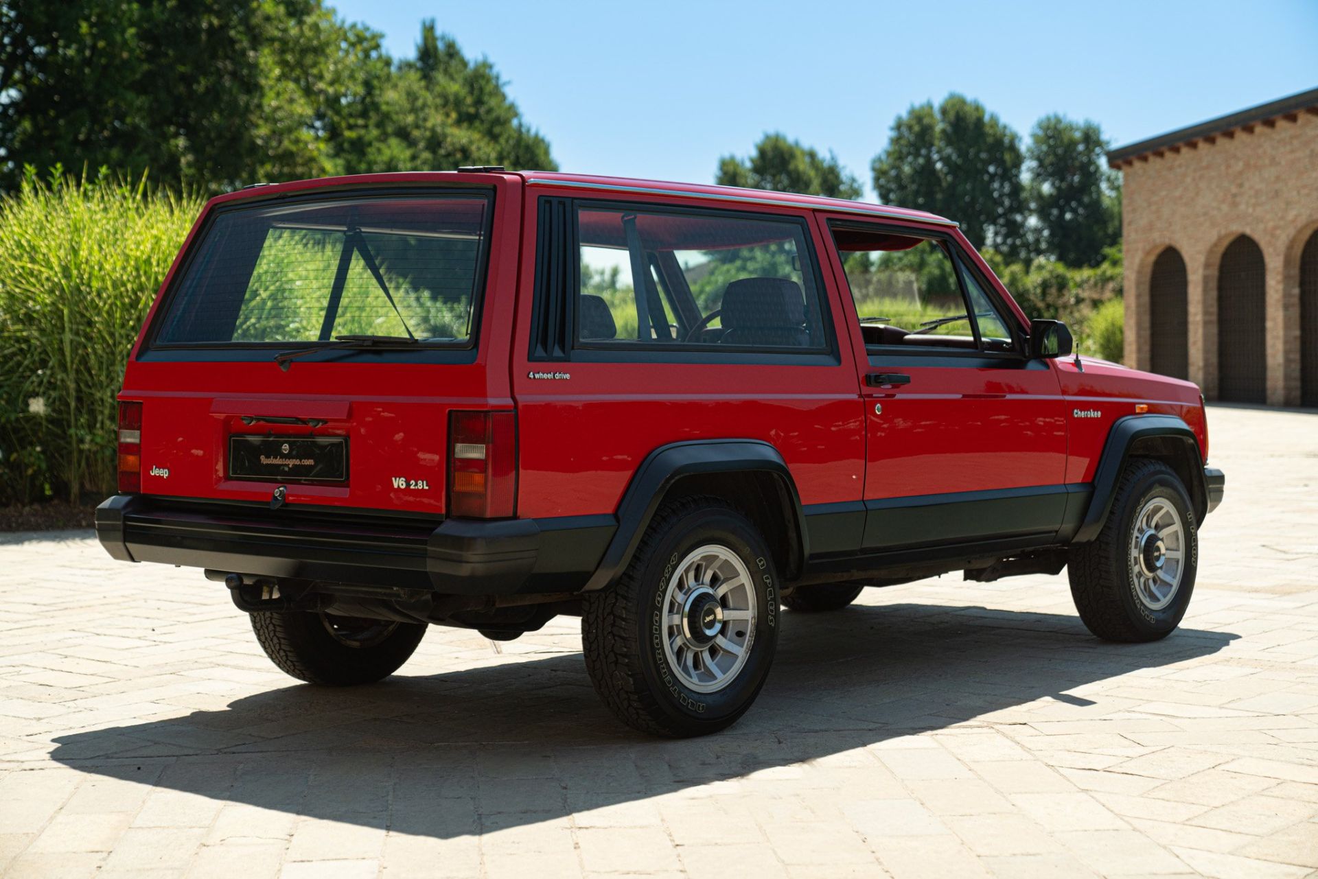 1985 JEEP CHEROKEE 2.8 V6