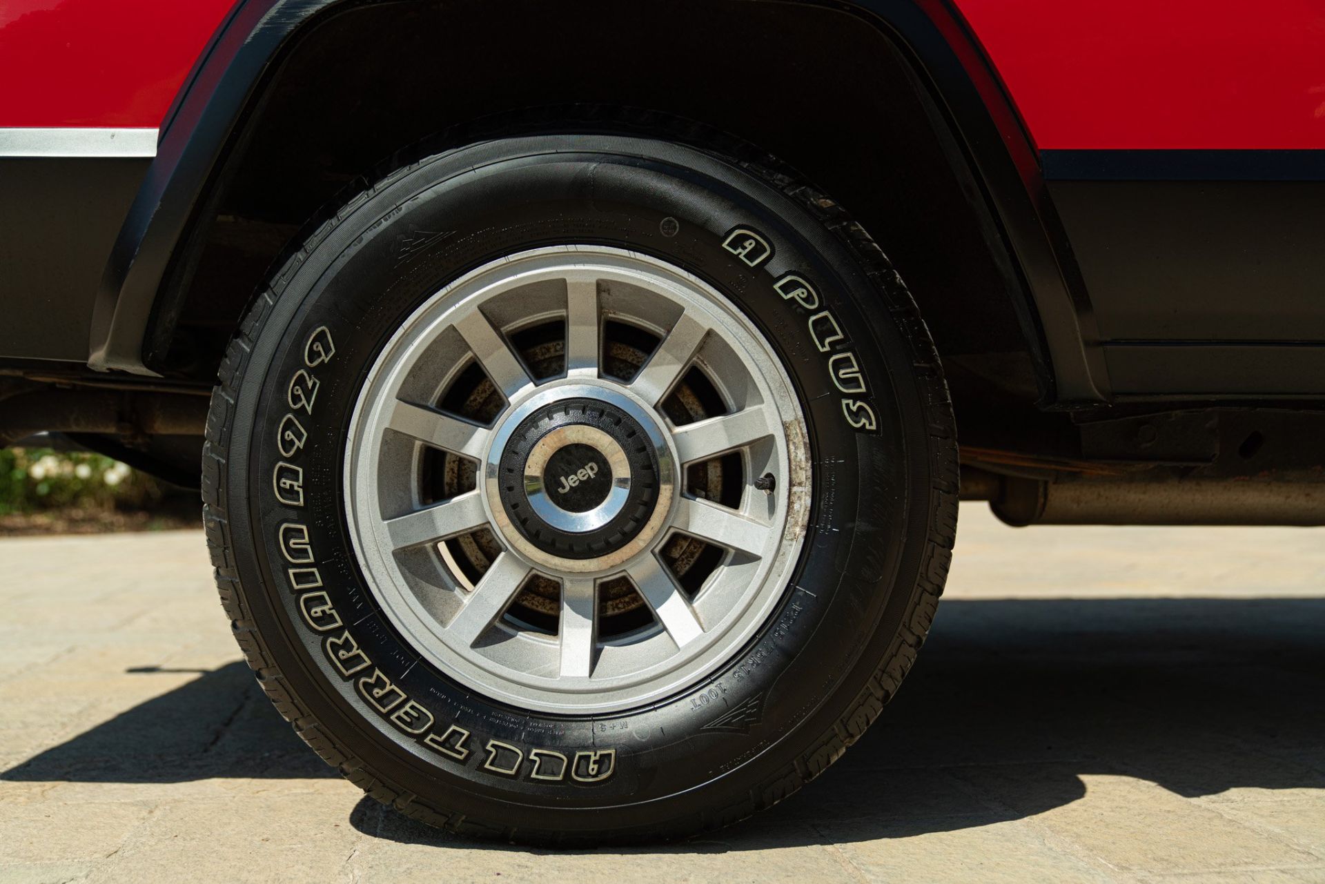 1985 JEEP CHEROKEE 2.8 V6
