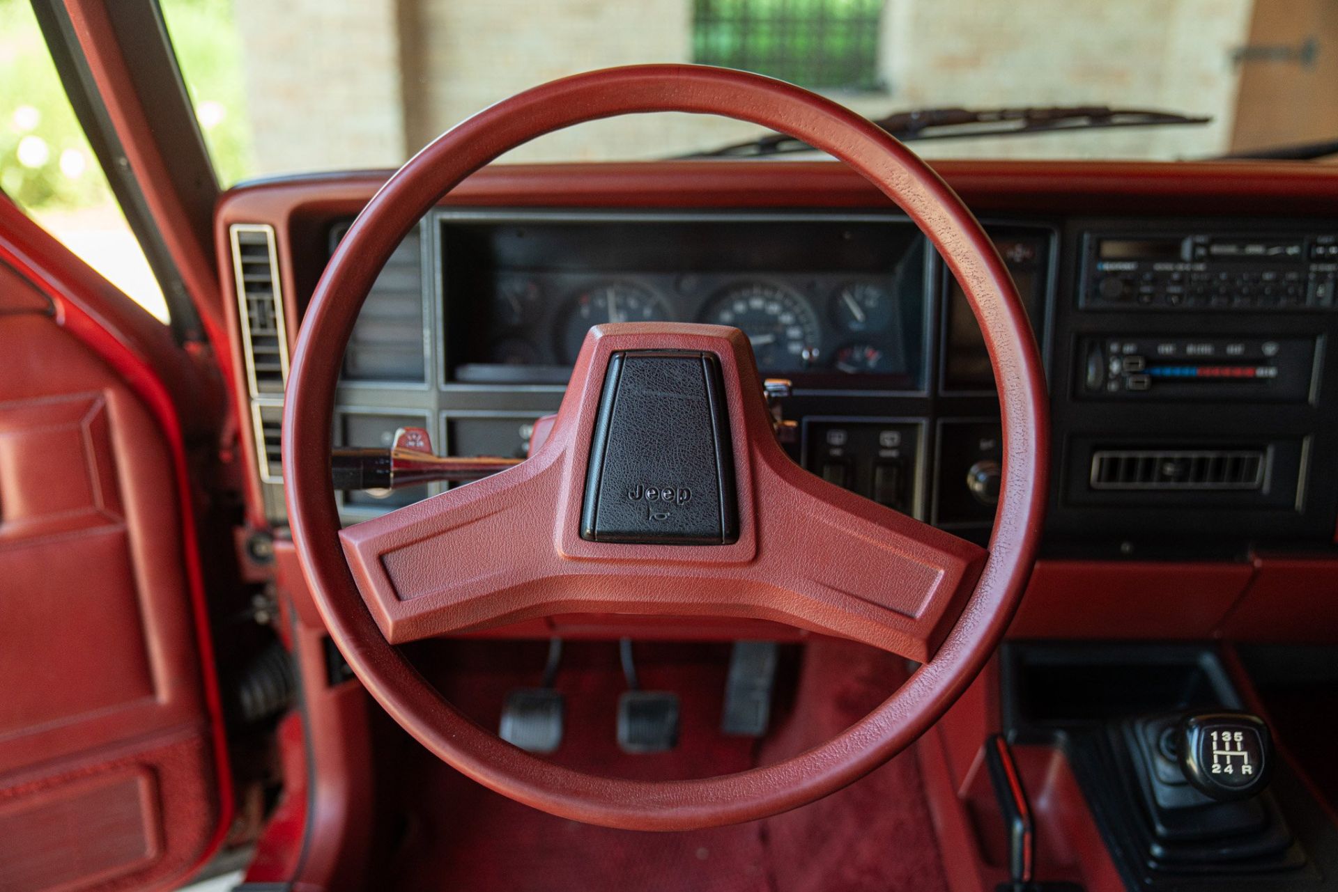 1985 JEEP CHEROKEE 2.8 V6