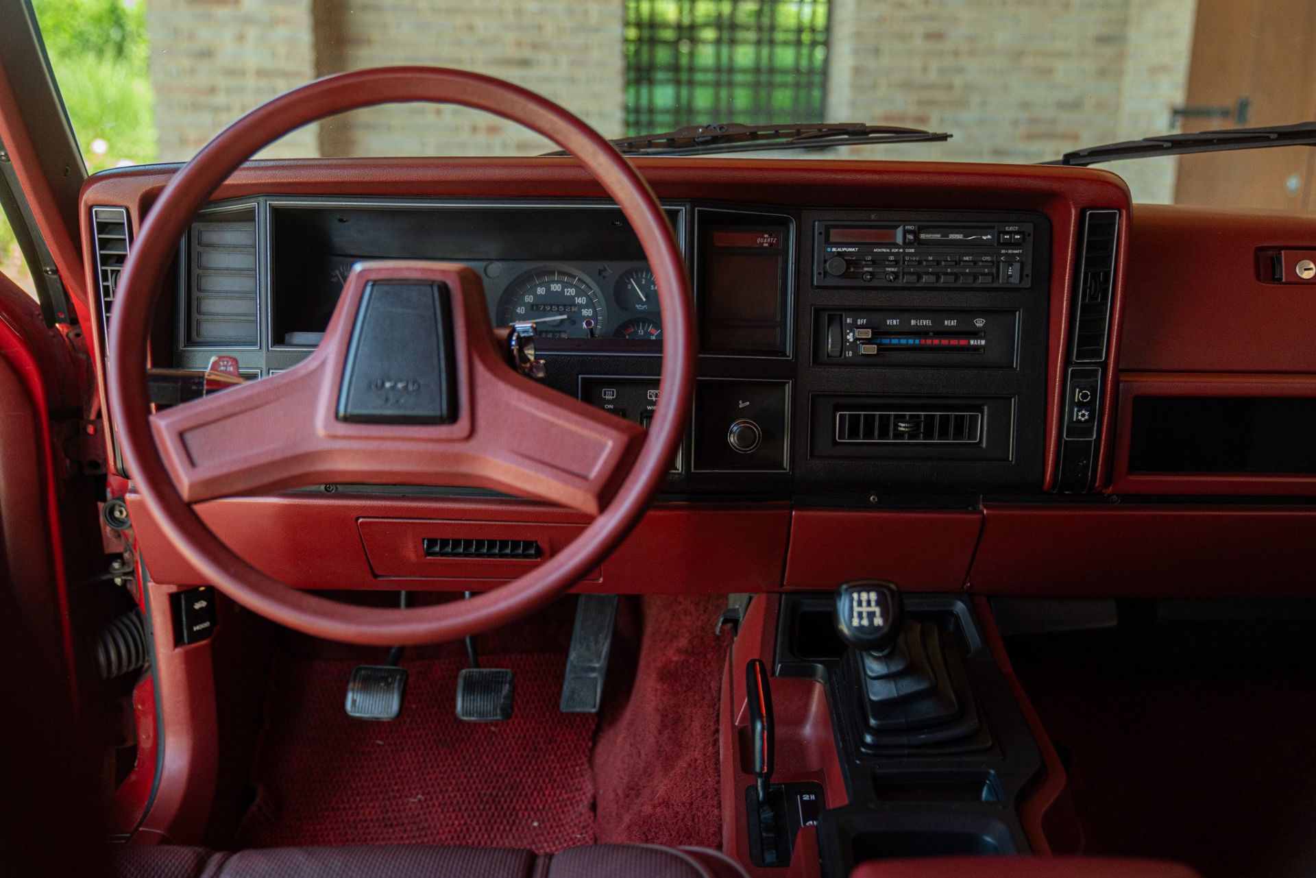 1985 JEEP CHEROKEE 2.8 V6