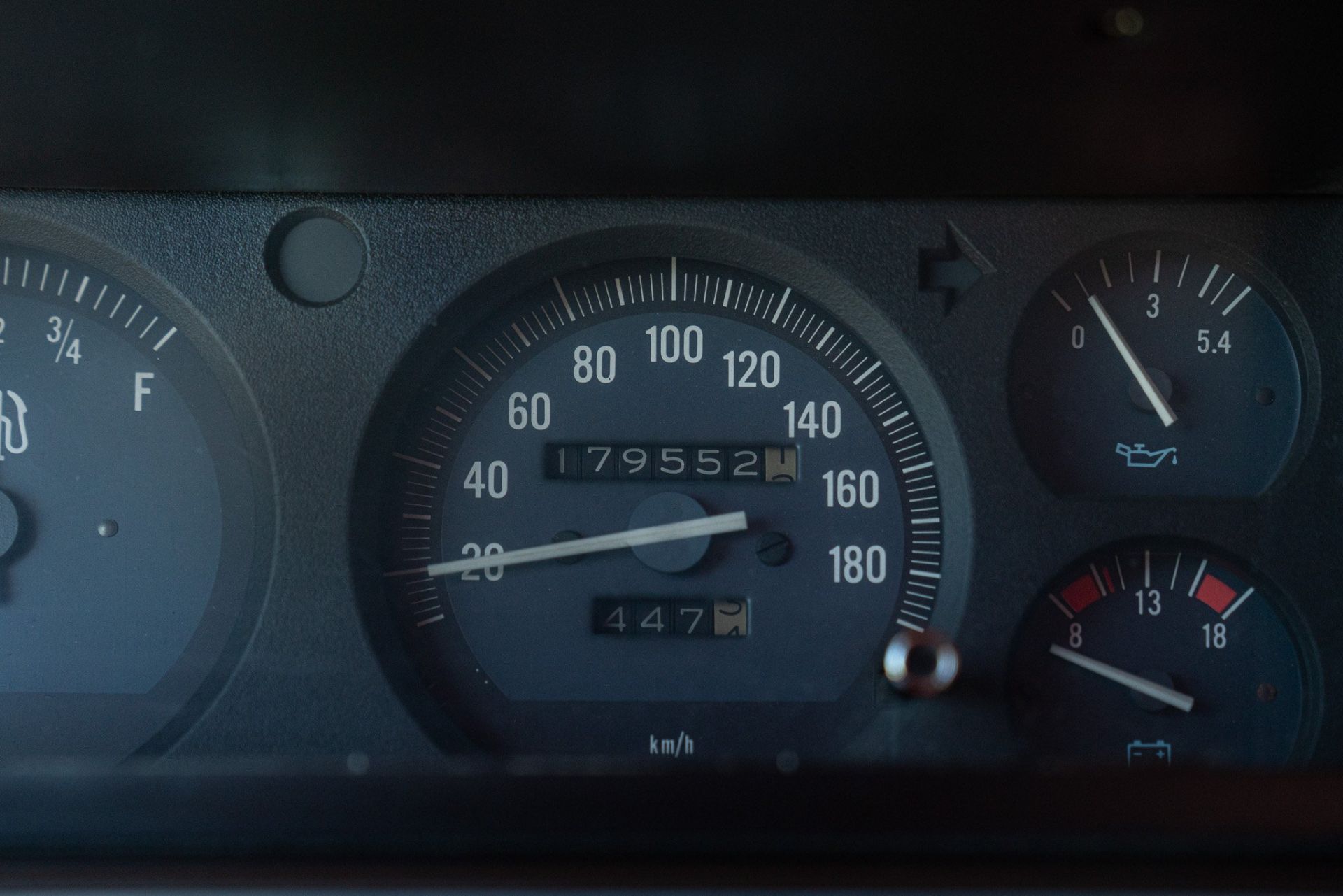 1985 JEEP CHEROKEE 2.8 V6