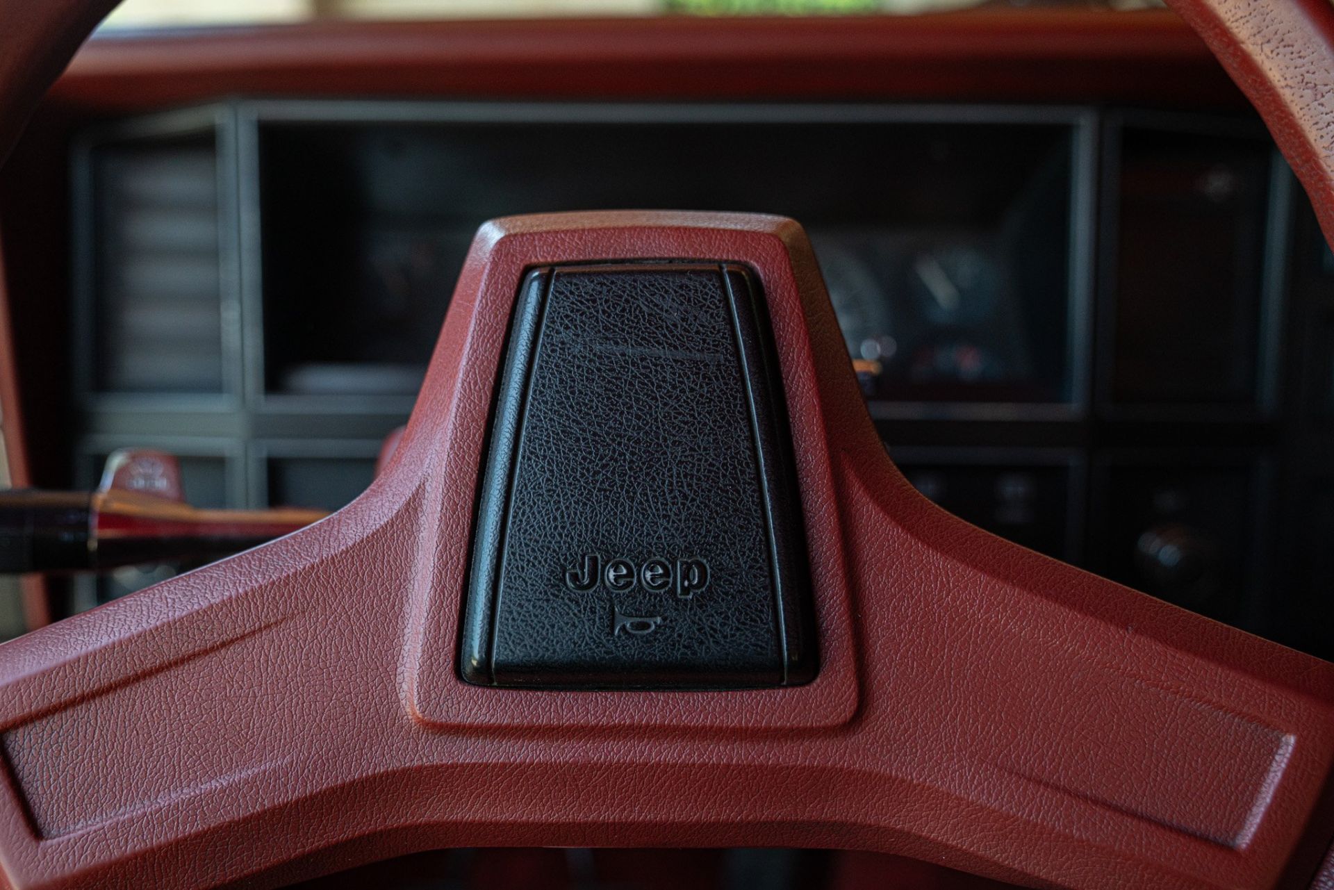 1985 JEEP CHEROKEE 2.8 V6