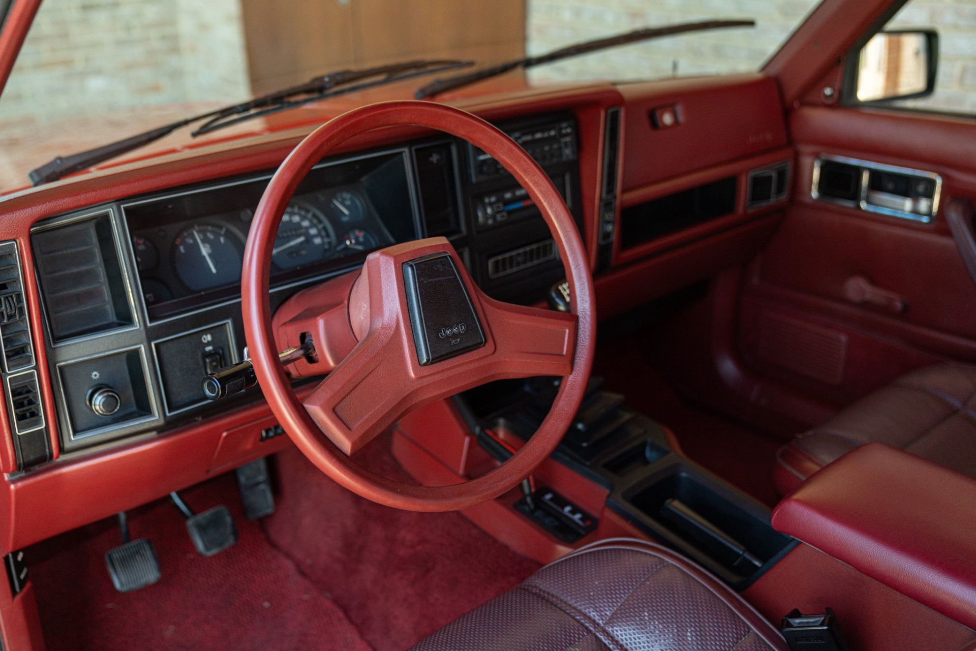 1985 JEEP CHEROKEE 2.8 V6