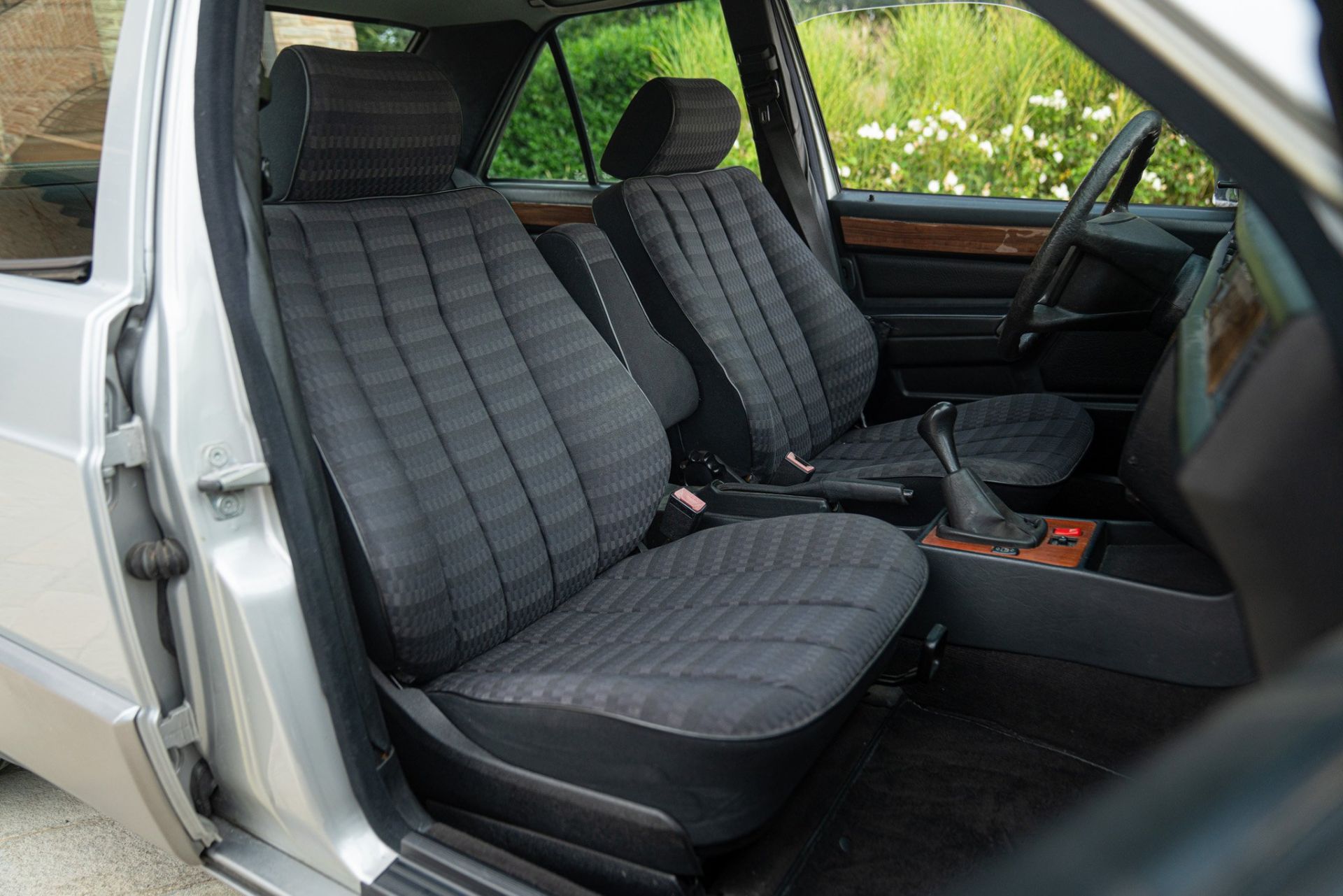 1991 MERCEDES-BENZ 190 E 1.8