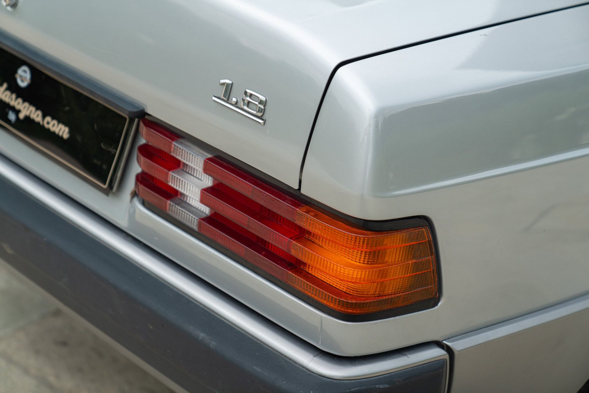 1991 MERCEDES-BENZ 190 E 1.8