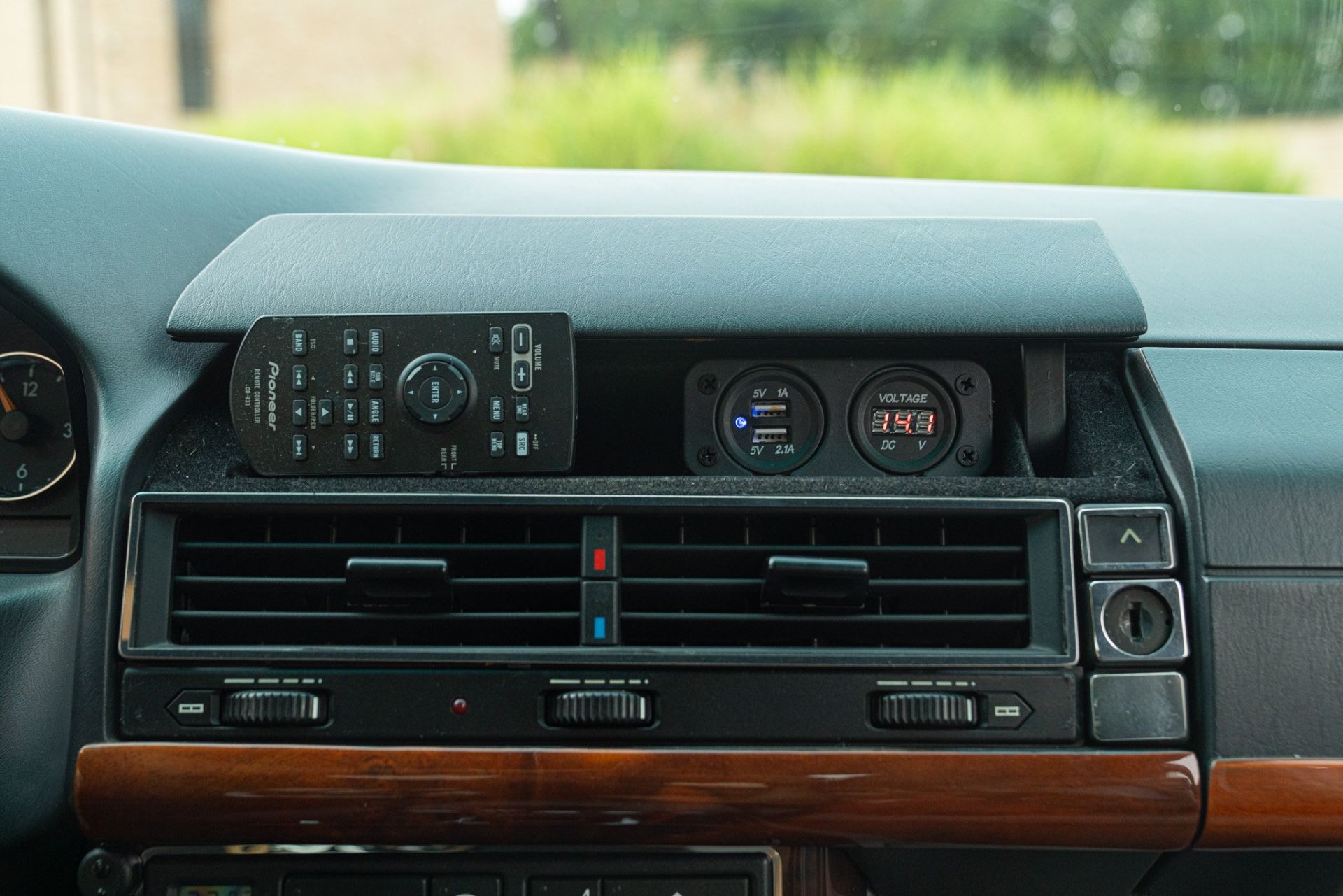 1995 Mercedes-Benz SL 320