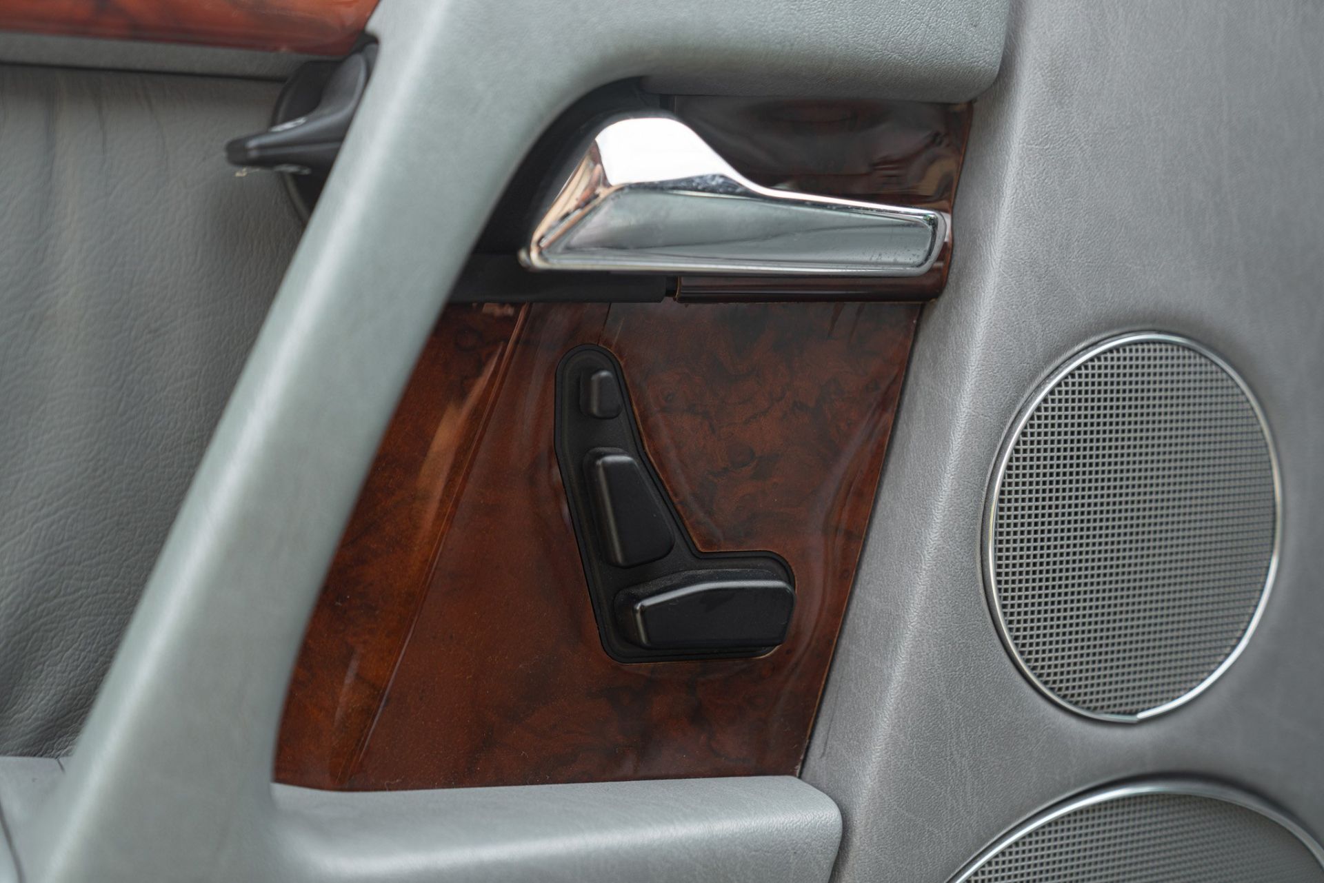 1995 Mercedes-Benz SL 320