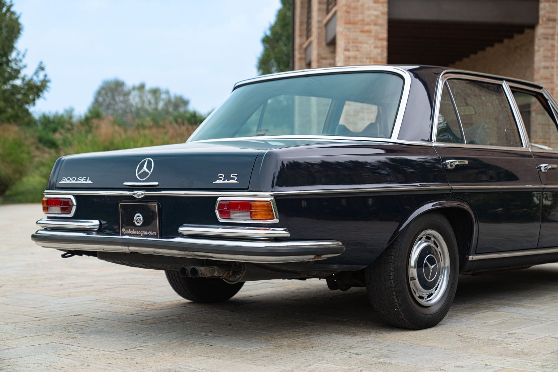 1973 MERCEDES -BENZ 300 SEL 3.5