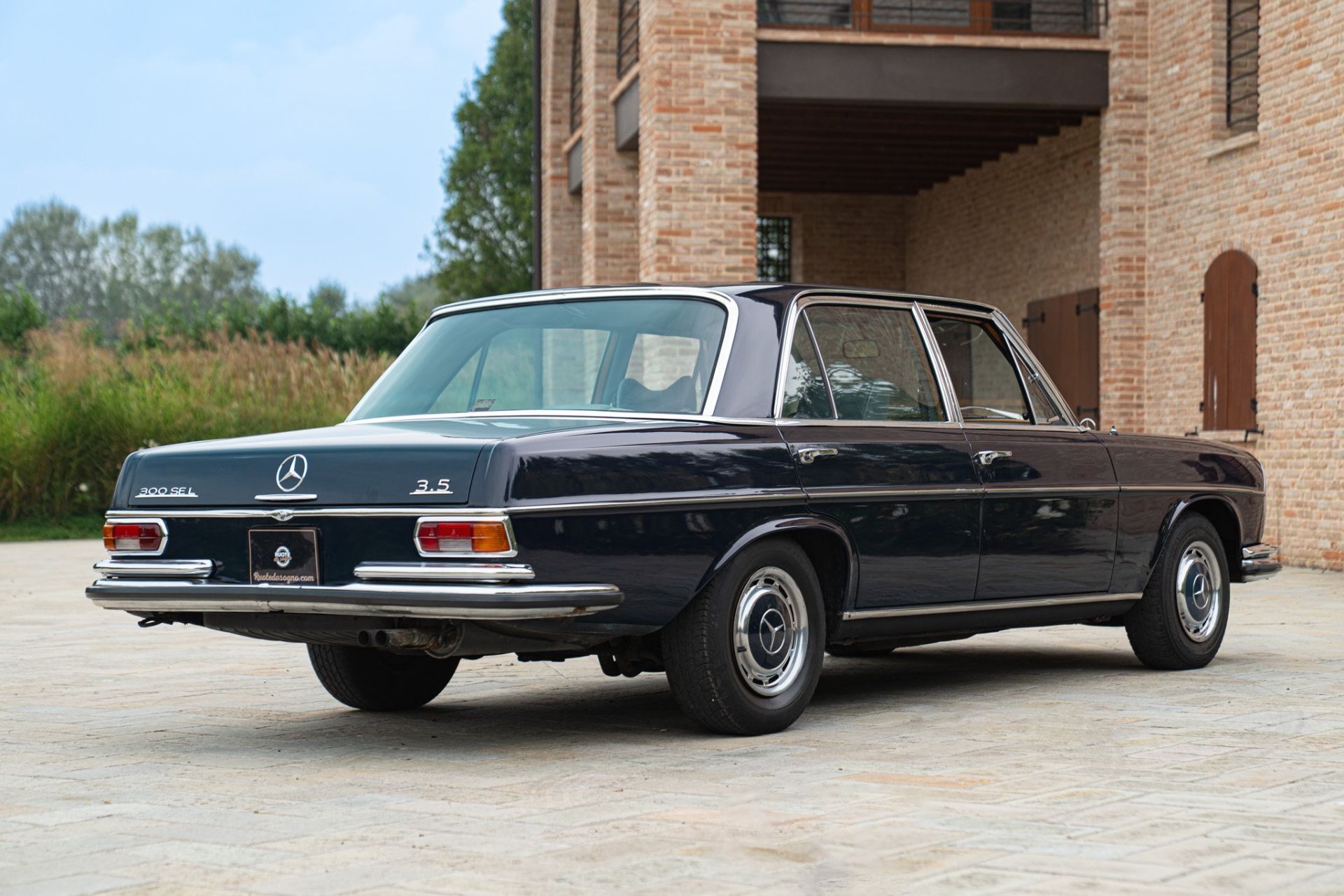 1973 MERCEDES -BENZ 300 SEL 3.5