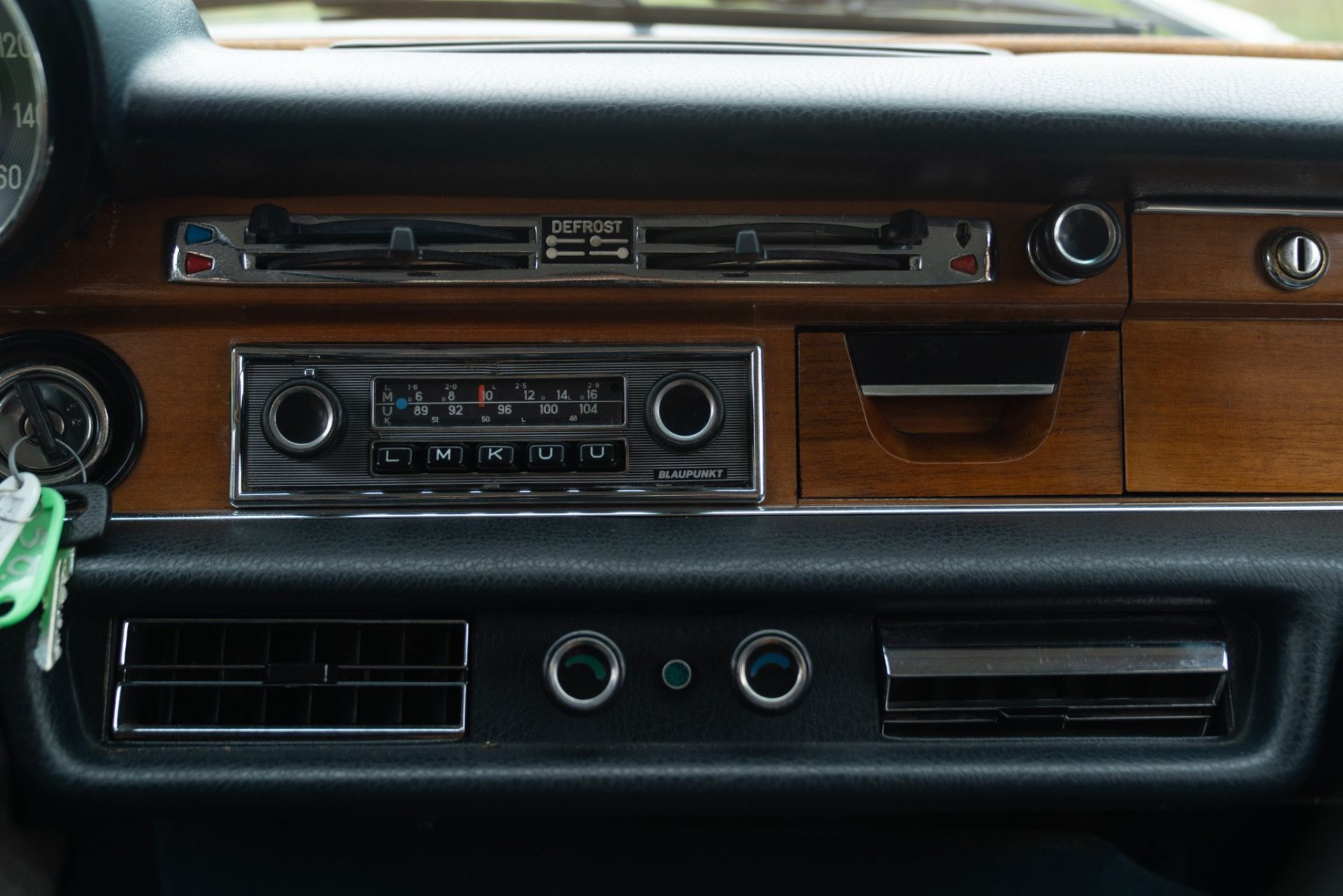 1973 MERCEDES -BENZ 300 SEL 3.5