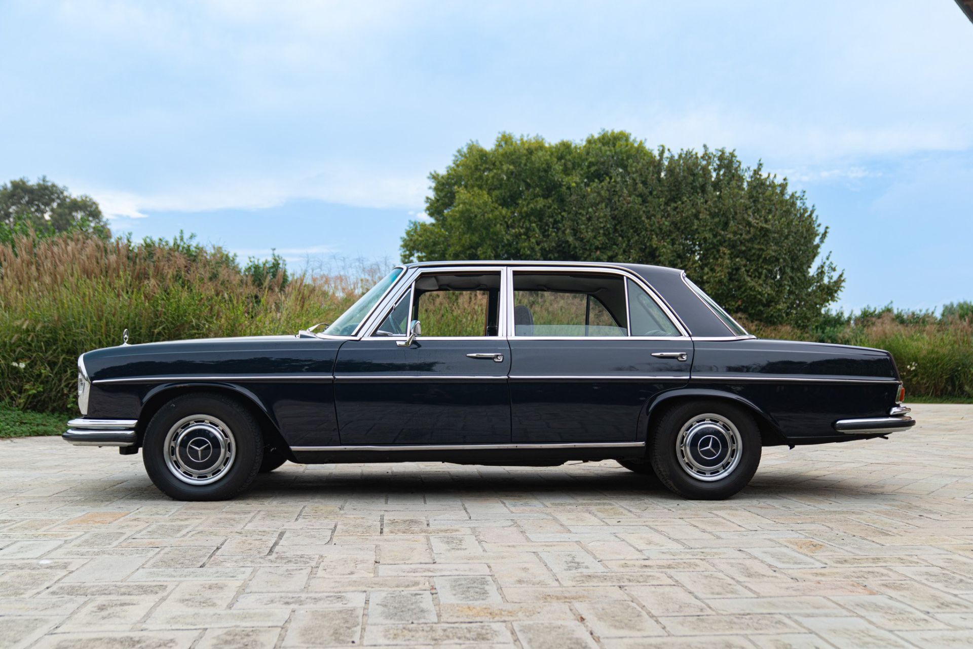 1973 MERCEDES -BENZ 300 SEL 3.5