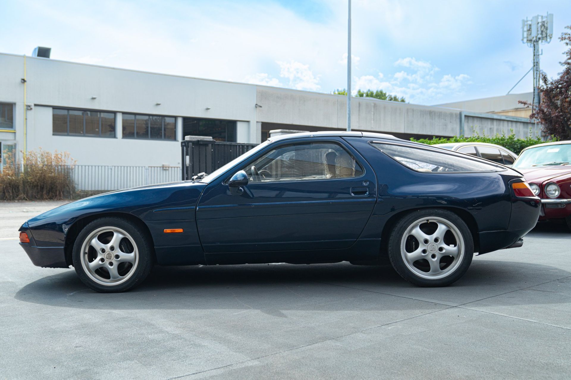 1981 PORSCHE 928