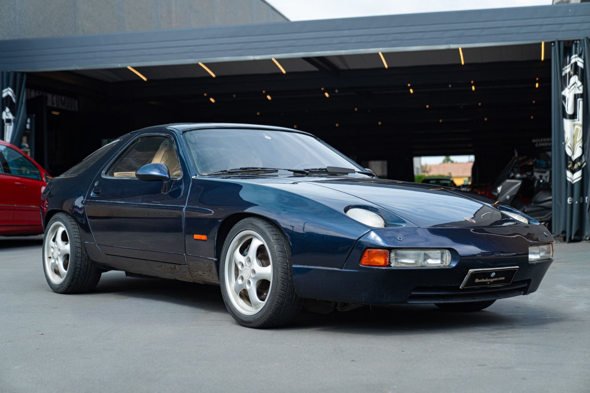 1981 PORSCHE 928