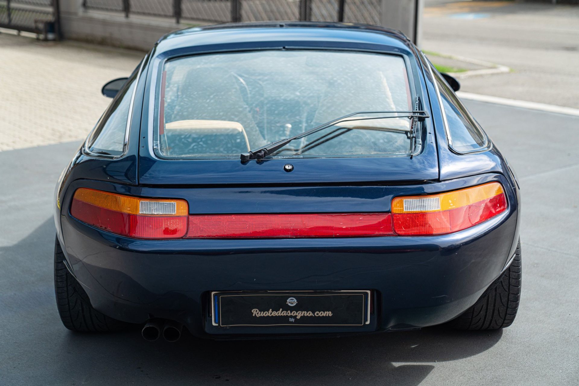 1981 PORSCHE 928