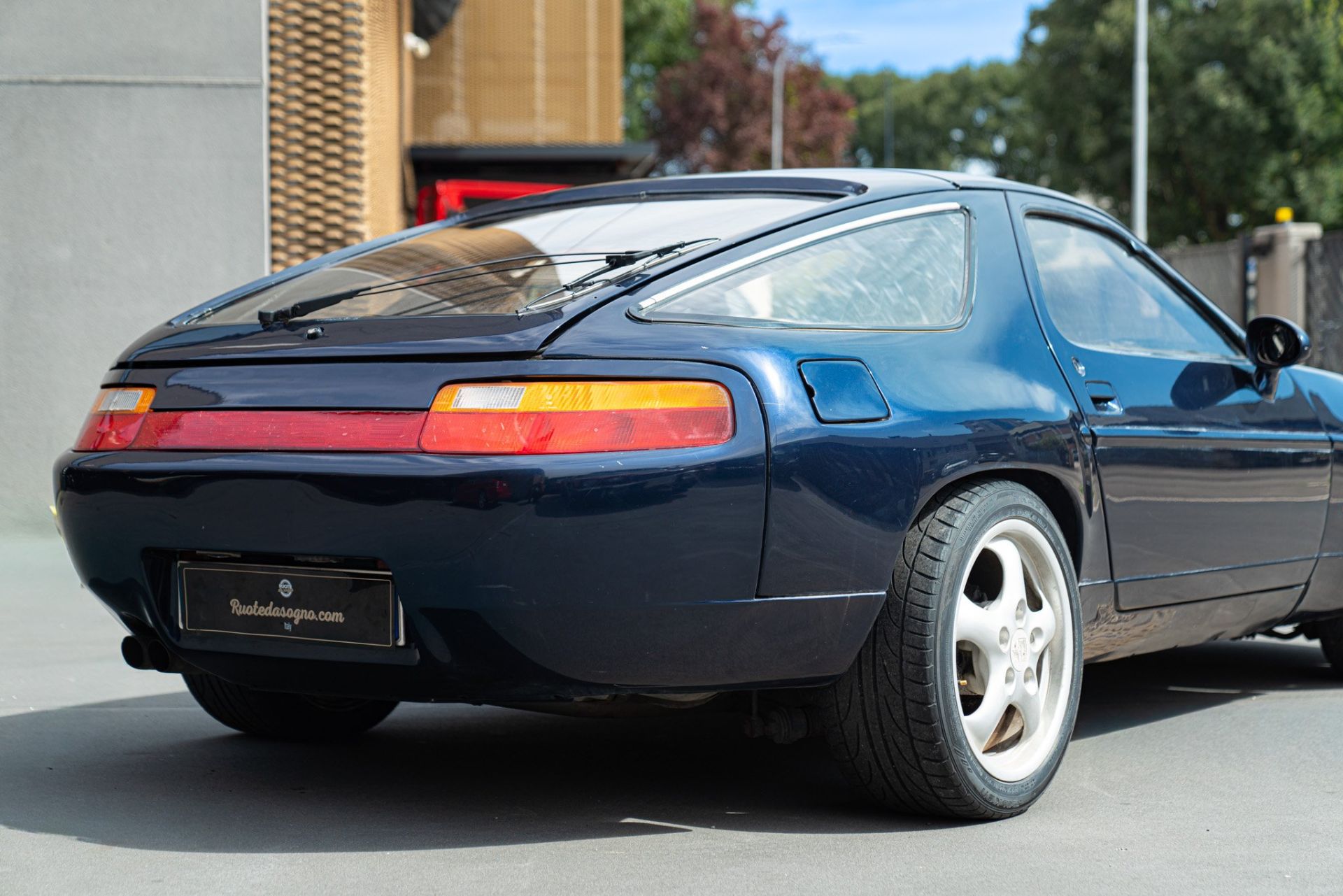 1981 PORSCHE 928