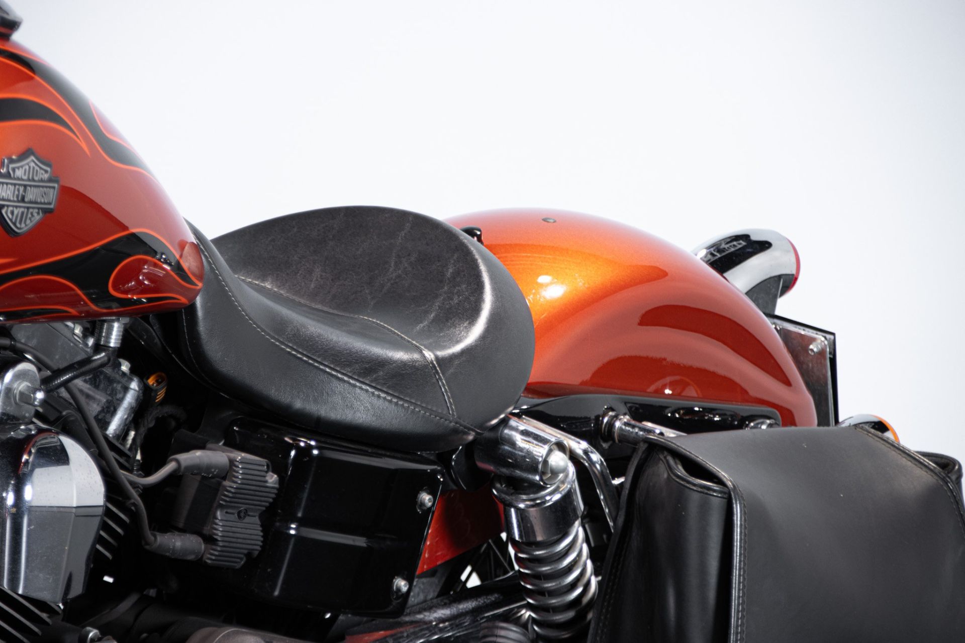 2010 HARLEY DAVIDSON DYNA WYDE GLIDE