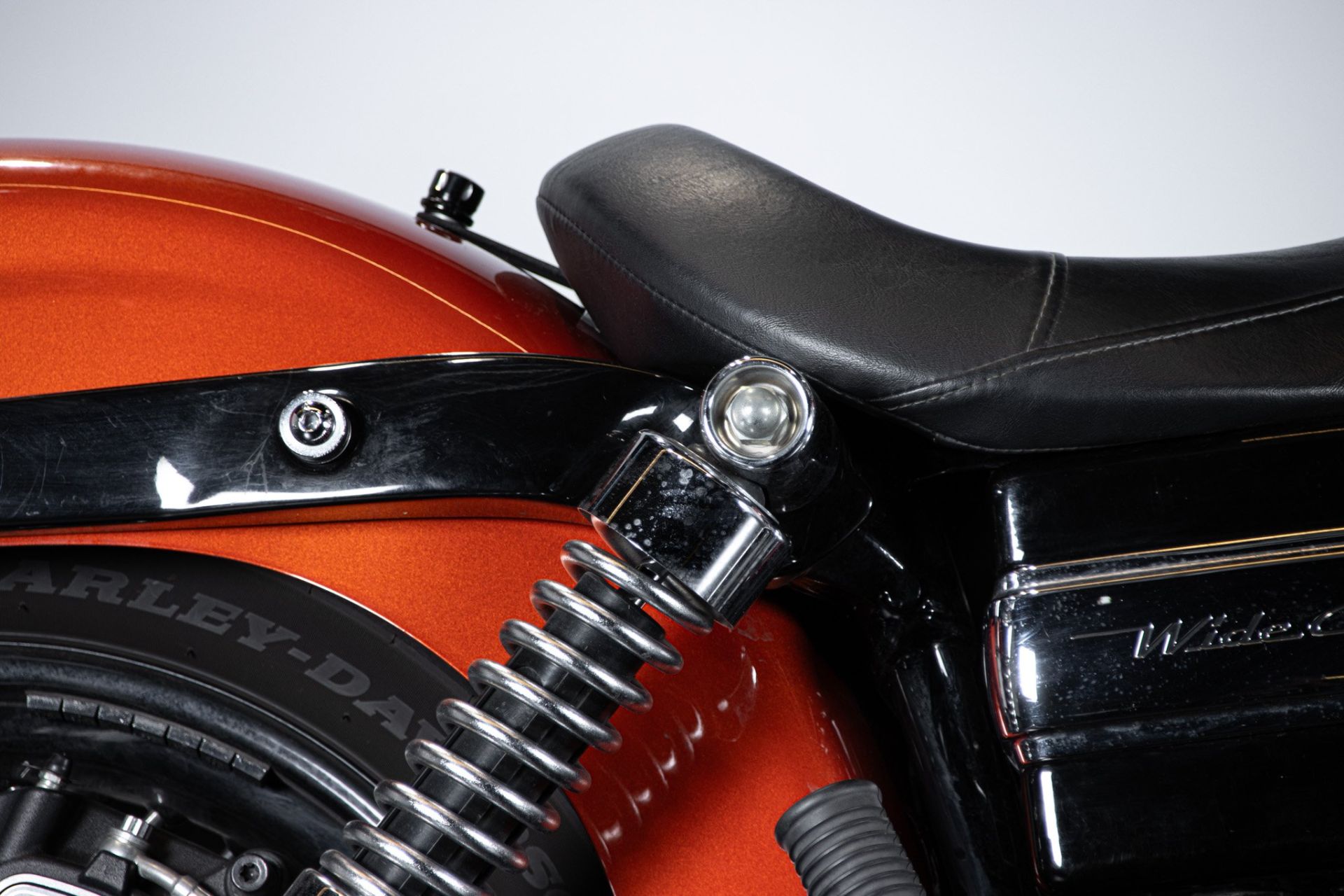 2010 HARLEY DAVIDSON DYNA WYDE GLIDE