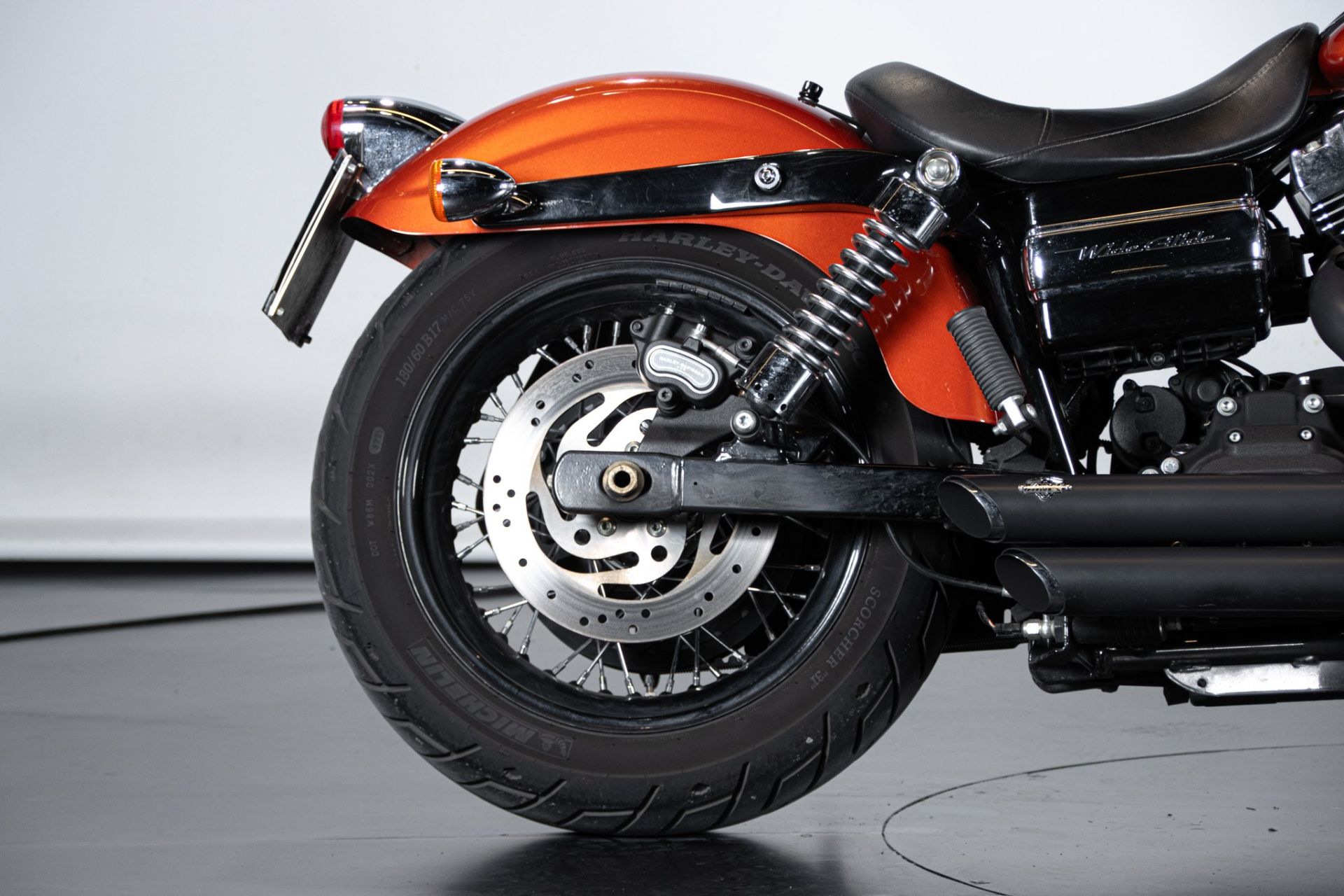 2010 HARLEY DAVIDSON DYNA WYDE GLIDE