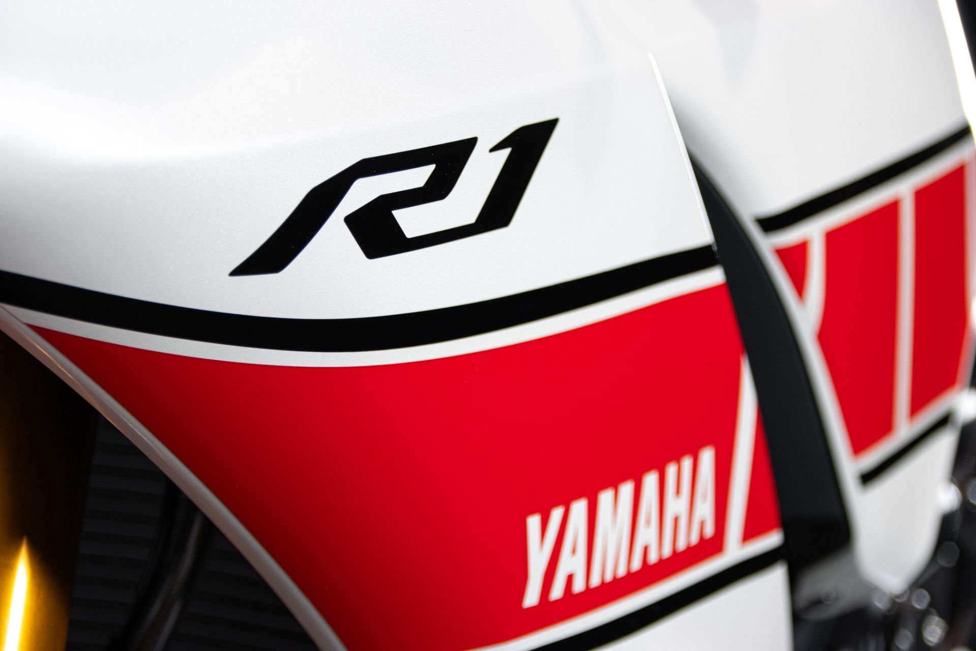 2023 YAMAHA R1 60°th ANNIVERSARIO